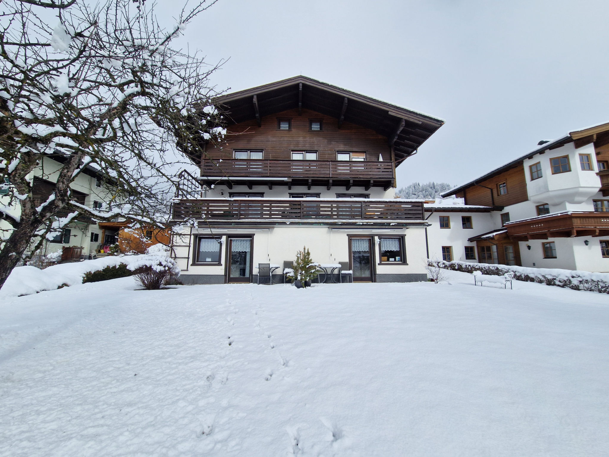 Profelt Apartment A, für 5, zentrale Lage - Buiten