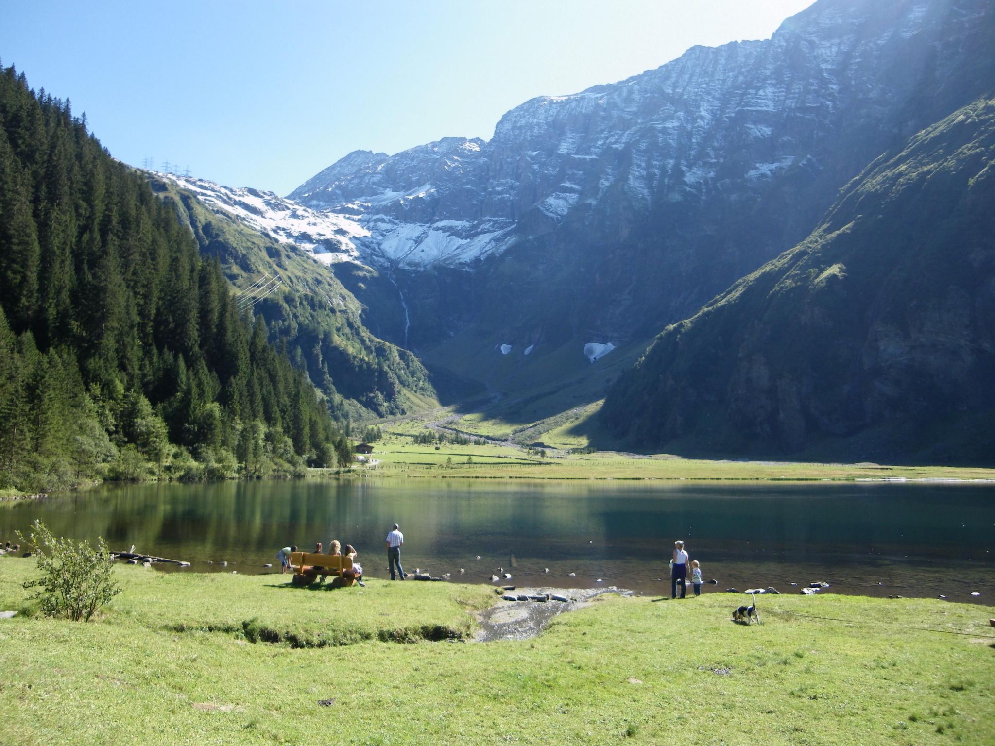 Nahe den Skigebieten und Ausgangspunkt zu Sehenswürdigkeiten - Outside