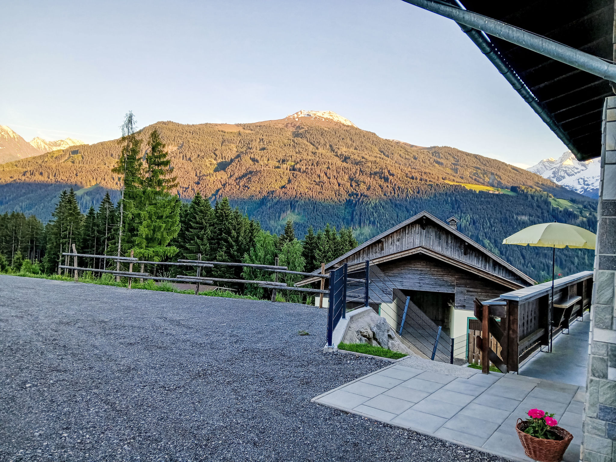 Panoramablick Tauern - Outside