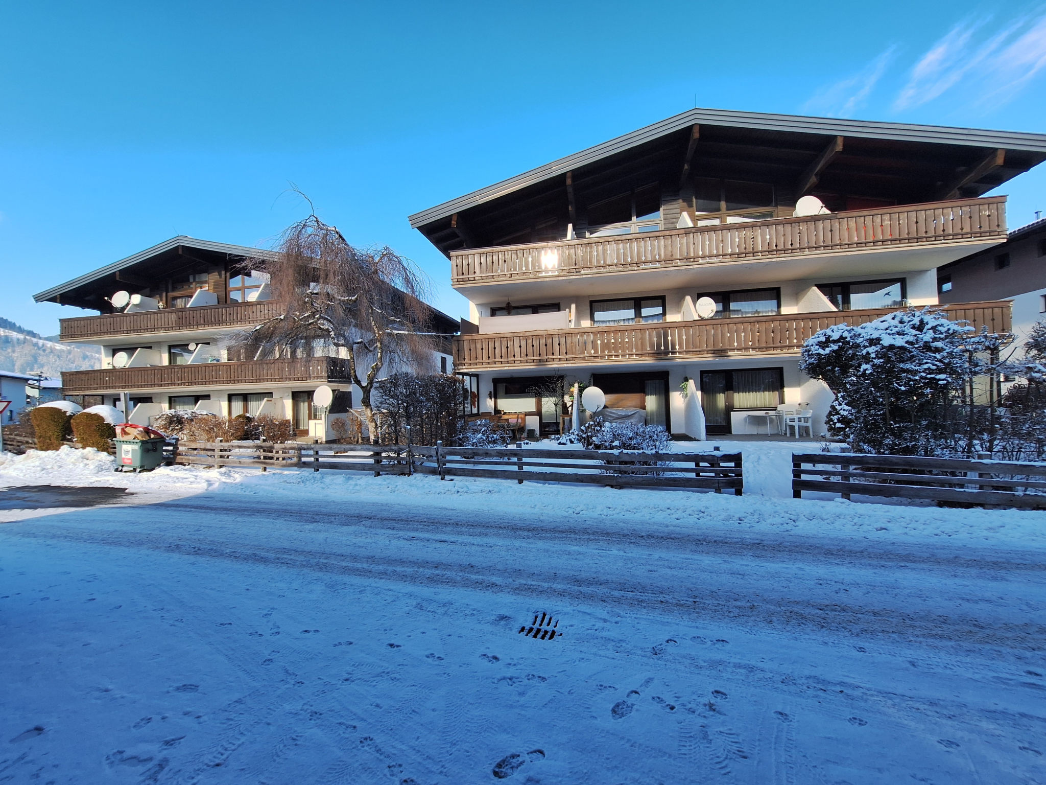 Apartment Metzger mit Terrasse in Maishofen - Buiten