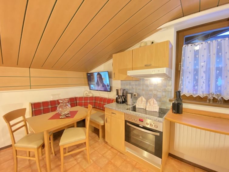 Search and Stay destination Saalbach, Salzburg - Austria from AU$ 276. INT2 - 2 Zimmer für max. 4 Personen A2