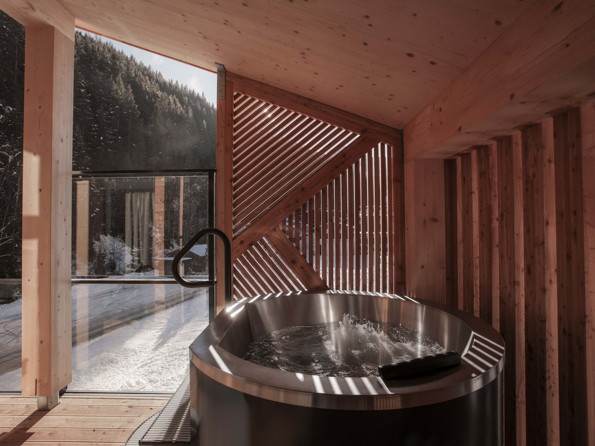 Mit 2 SZ & privaten Wellnessbereich-Draußen