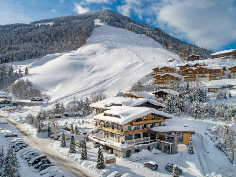 Search and Stay destination Saalbach, Salzburg - Austria from AU$ 516. Suite mit 1 SZ & Wellnessbereich