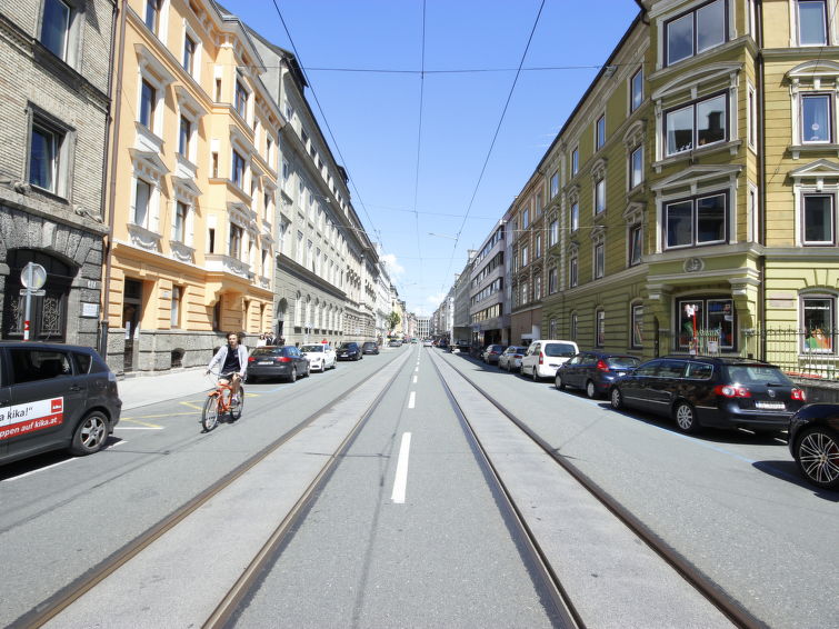 Charming Home-Inn - Slide 11