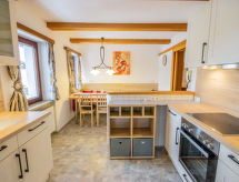Sauna en bergzicht in ruim appartement in Axams - thumbnail 3