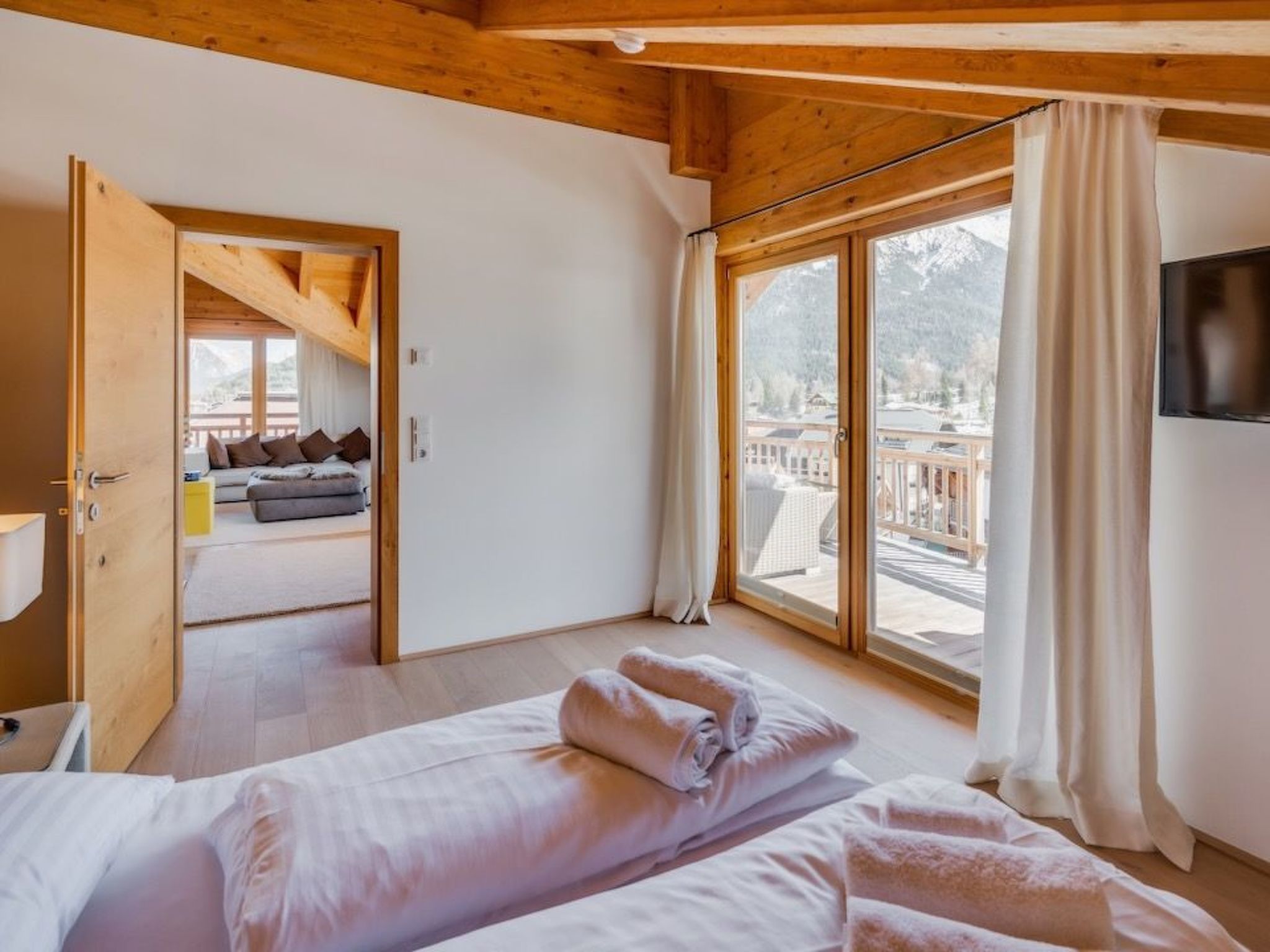 Photo of Luxus Chalet Bergblick - zentral in Seefeld, Tirol