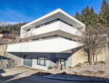 Design appartement The Rock aan de bosrand bij Innsbruck - thumbnail 1