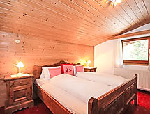 Ruim chalet voor 7 aan de skipiste met bergzicht in Fügen - thumbnail 6