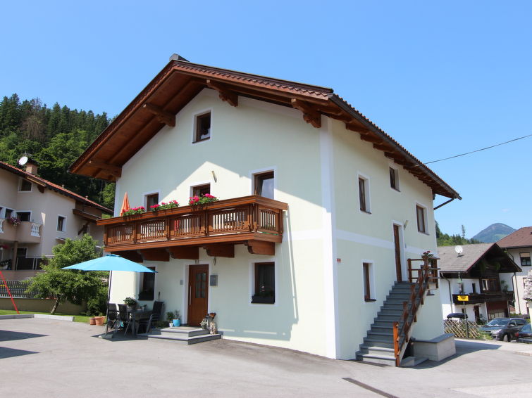 "Schloßmühle", appartement 6-kamers 80 m2 op 2 verdiepingen. Ruim, gezellig ingericht: 2 2-pers. kamers. Woonkamer met eettafel en Sat-TV (Flatscreen TV). Open keuken (oven, afwasmachine, 4 keramisc..