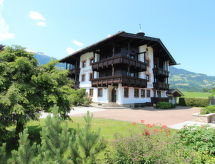 Rustiek appartement Römerhof nabij skilift & golfbaan in Fügen, Zillertal - thumbnail 1