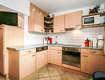 Knus appartement in Stumm, vlakbij skilift en golfbaan - thumbnail 6