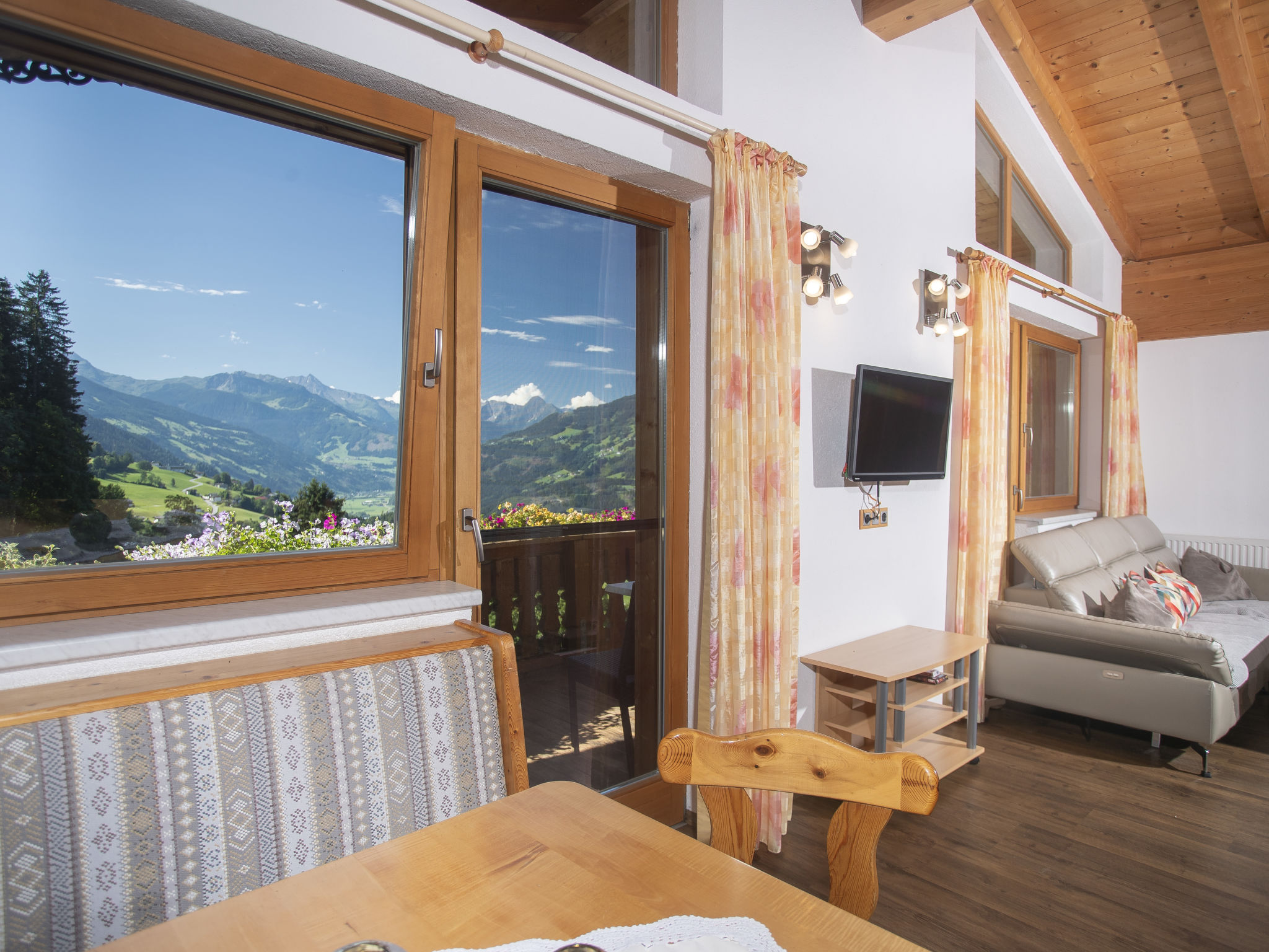 Ferienhof Sonnseitn-Inside