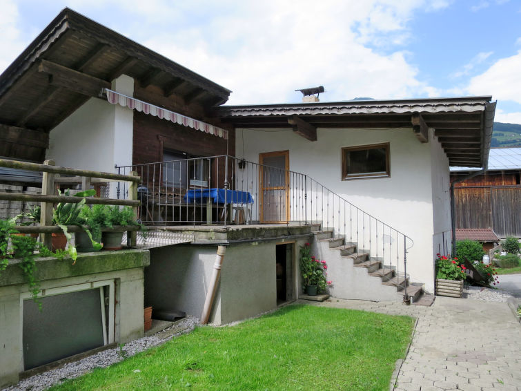 Vrijstaand vakantiehuis Hexenhäusl in Kaltenbach nabij de piste in Kaltenbach