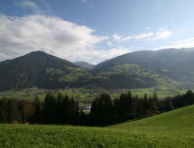 Gangerhof in Kaltenbach: sfeervol appartement direct aan de piste in Zillertal - thumbnail 2