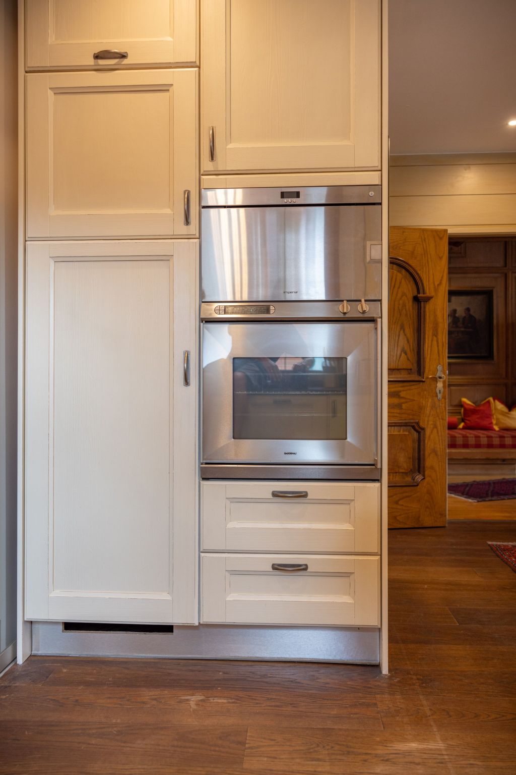 Villa Emma, Ferienhaus für bis zu 10 Personen, eigener Garten, absolute Privats-Image-tags.info