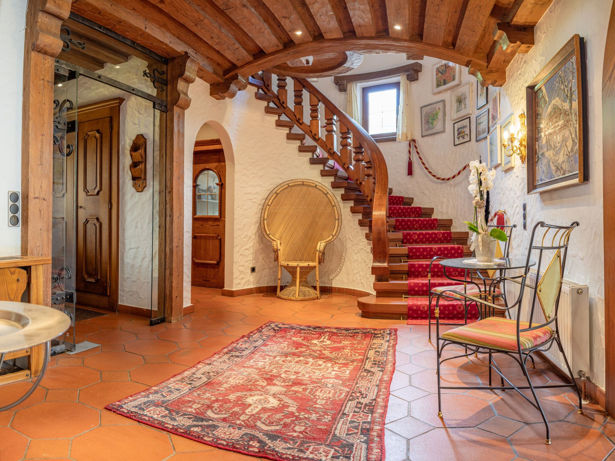 Villa Emma, Ferienhaus für bis zu 10 Personen, eigener Garten, absolute Privats-Image-tags.info