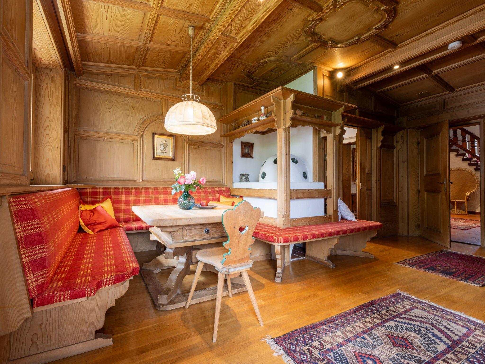 Villa Emma, Ferienhaus für bis zu 10 Personen, eigener Garten, absolute Privats-Image-tags.info