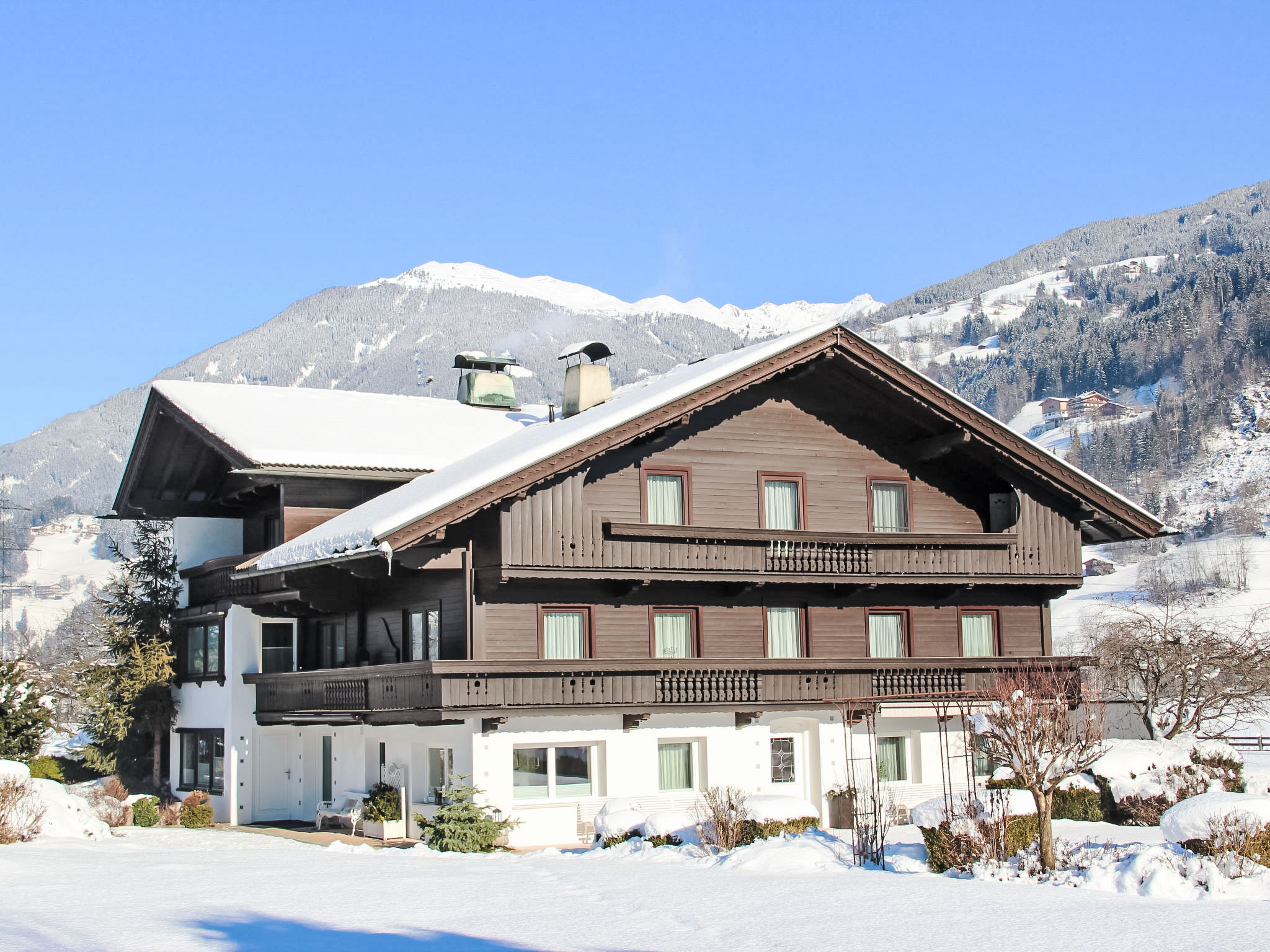 Ruim 4-persoons appartement aan de golfbaan in Aschau im Zillertal - foto 37