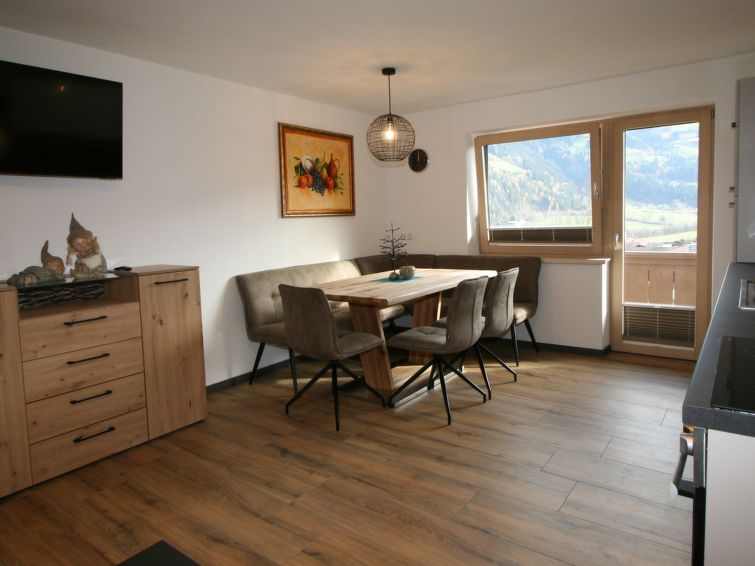 Search and Stay Destinations. Vacation Rentals in Aschau im Zillertal, Schwaz District - Tyrol - Austria