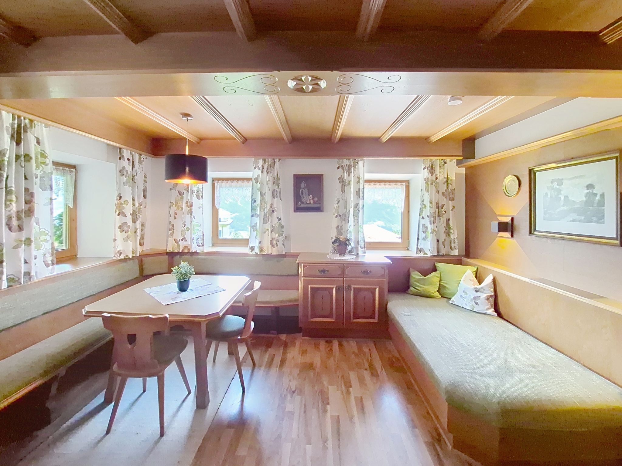 Ferienhaus Dinkl - Drinnen