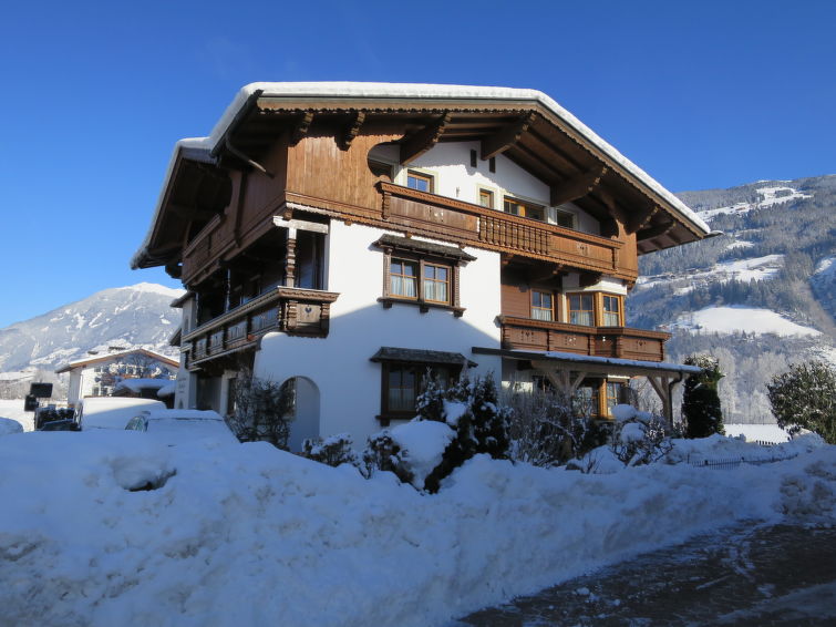 Holiday Apartment Landhaus Martin (ZAZ510)