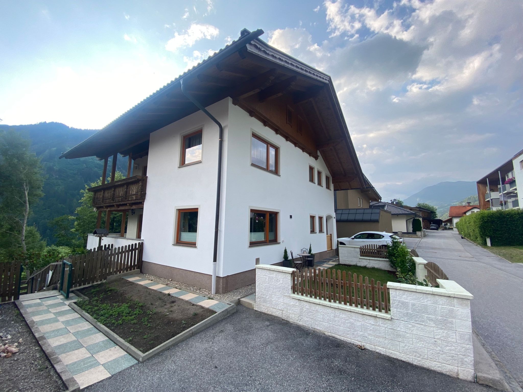 Chalet Mühlbachl is a luxurious and exclusive chalet about 600 metres from the Zillertal Arena. It is located in a quiet residential area, slightly elevated with a beautiful view of the Zillertal and..