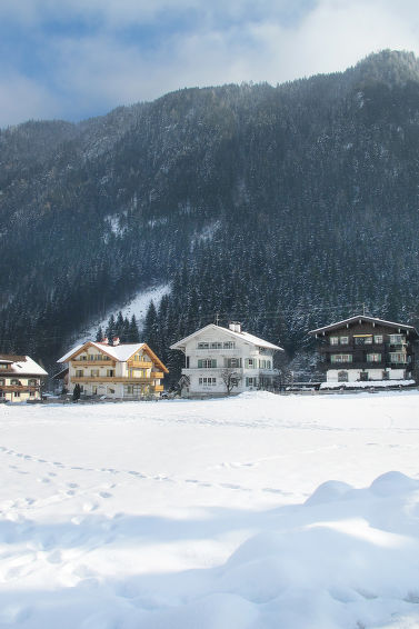 Rauter Apartment in Mayrhofen