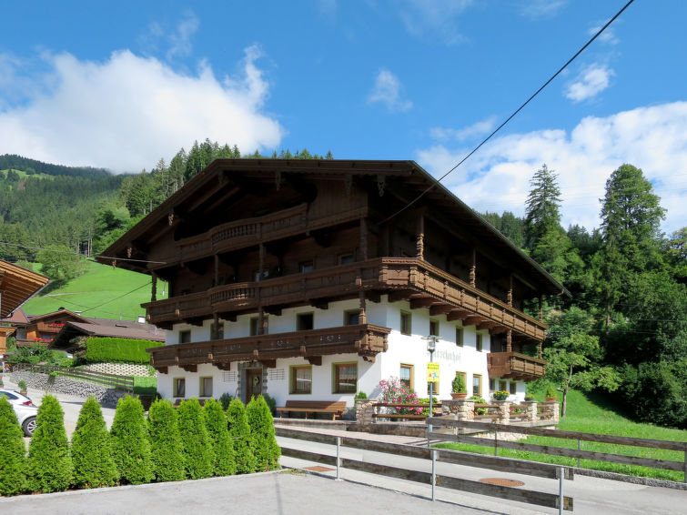 Op 1 km van het centrum: Ruim appartement in Mayrhofen in Mayrhofen