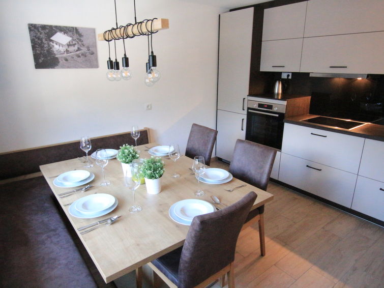 Search and Stay destination Hippach, Tirol - Austria from AU$ 337. Bergwelten (MHO512)