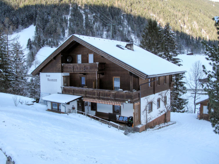 Search and Stay destination Finkenberg, Tirol - Austria from AU$ 310. Neumann (FBZ202)