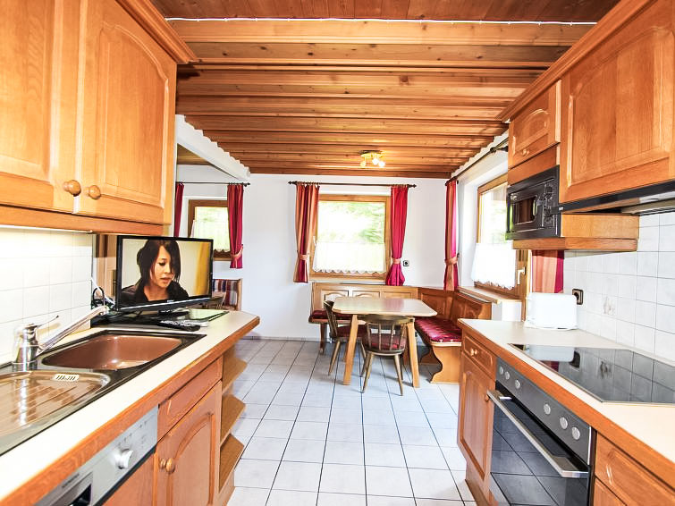 Vacation home Tux Holiday Home