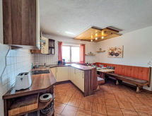 Rustiek appartement in de bergen bij Thierbach, vlakbij meer en skipiste - thumbnail 3