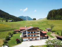 Ruim appartement in Wildschönau voor 8 personen, vlakbij meer en skipiste - thumbnail 1