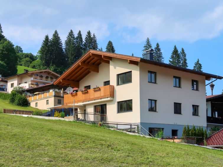 Centraal gelegen appartement met bergzicht in Wildschönau in Wildschönau