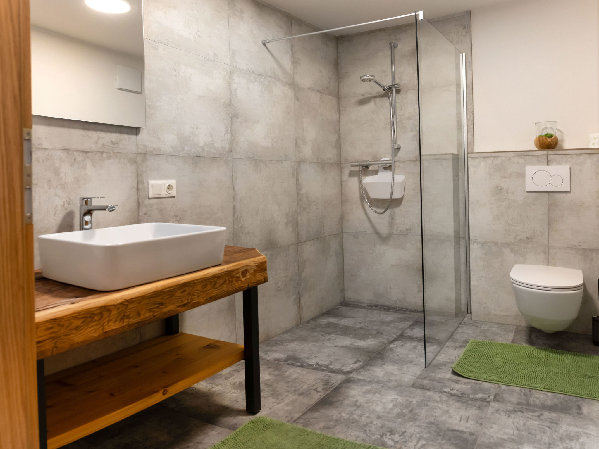 Bathroom / Wellness