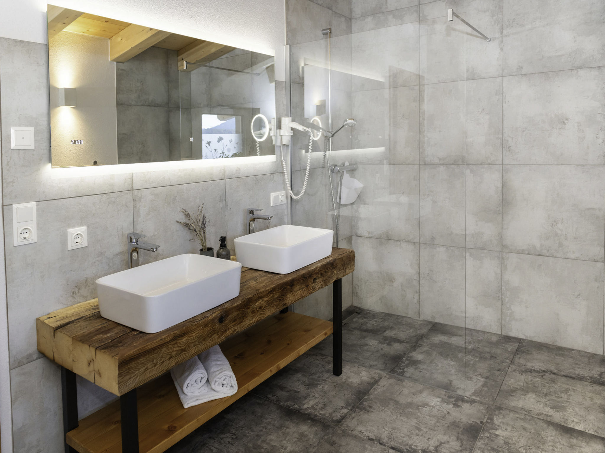 Bathroom / Wellness
