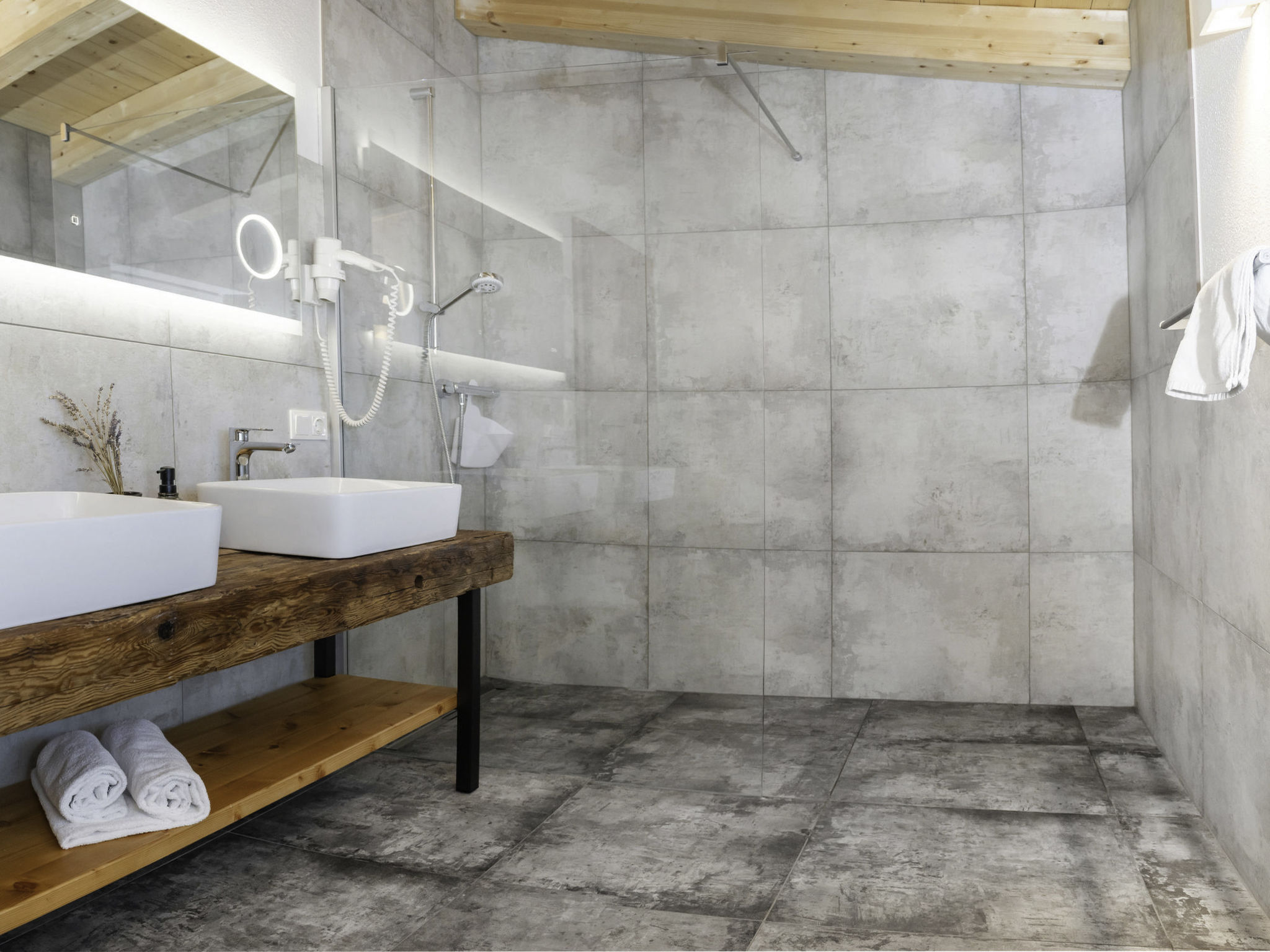 Bathroom / Wellness