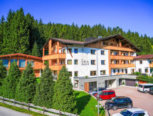 Aparthotel Iris