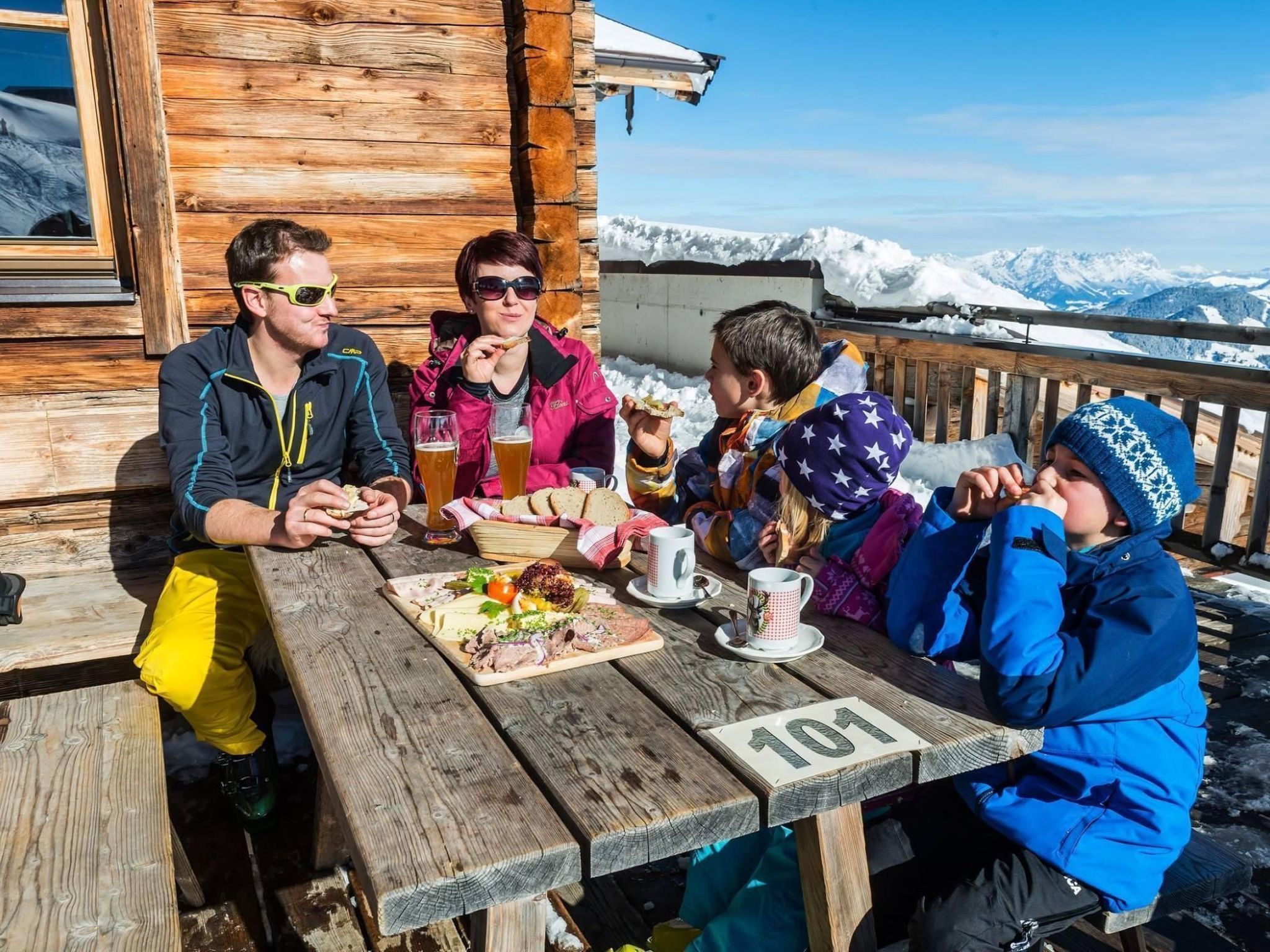 Luxuswohnung im Tiroler Almstil-Image-tags.info