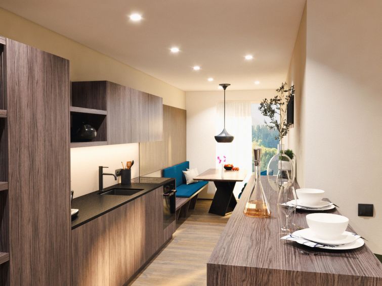 "mit 1 Schlafzimmer für 2-4 Personen", 2-room apartment 46 m2. Bright, tasteful and cosy furnishings: living/sleeping room 29 m2 with 1 double sofabed, dining table and satellite TV (flat screen). 1 ..