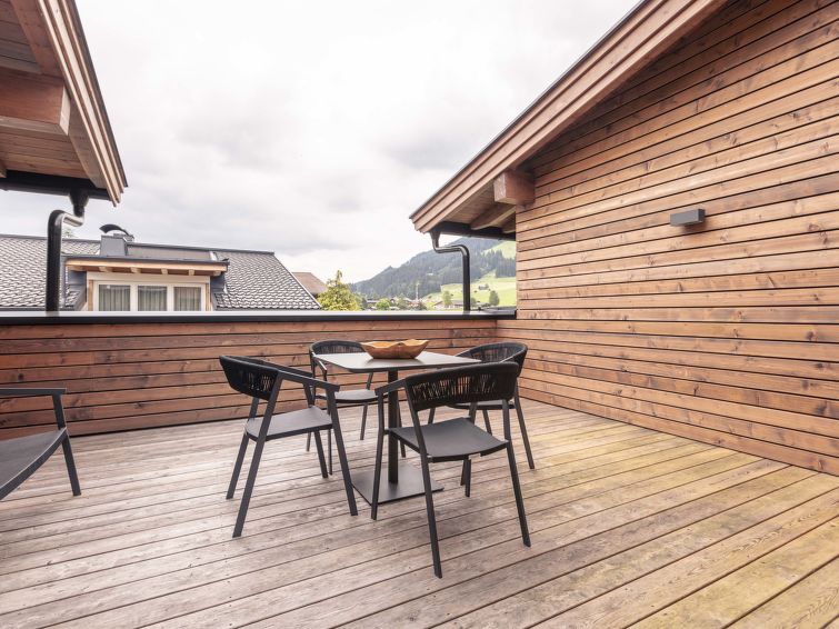 Photo of Penthouse mit 3 Schlafzimmern & IR-Sauna