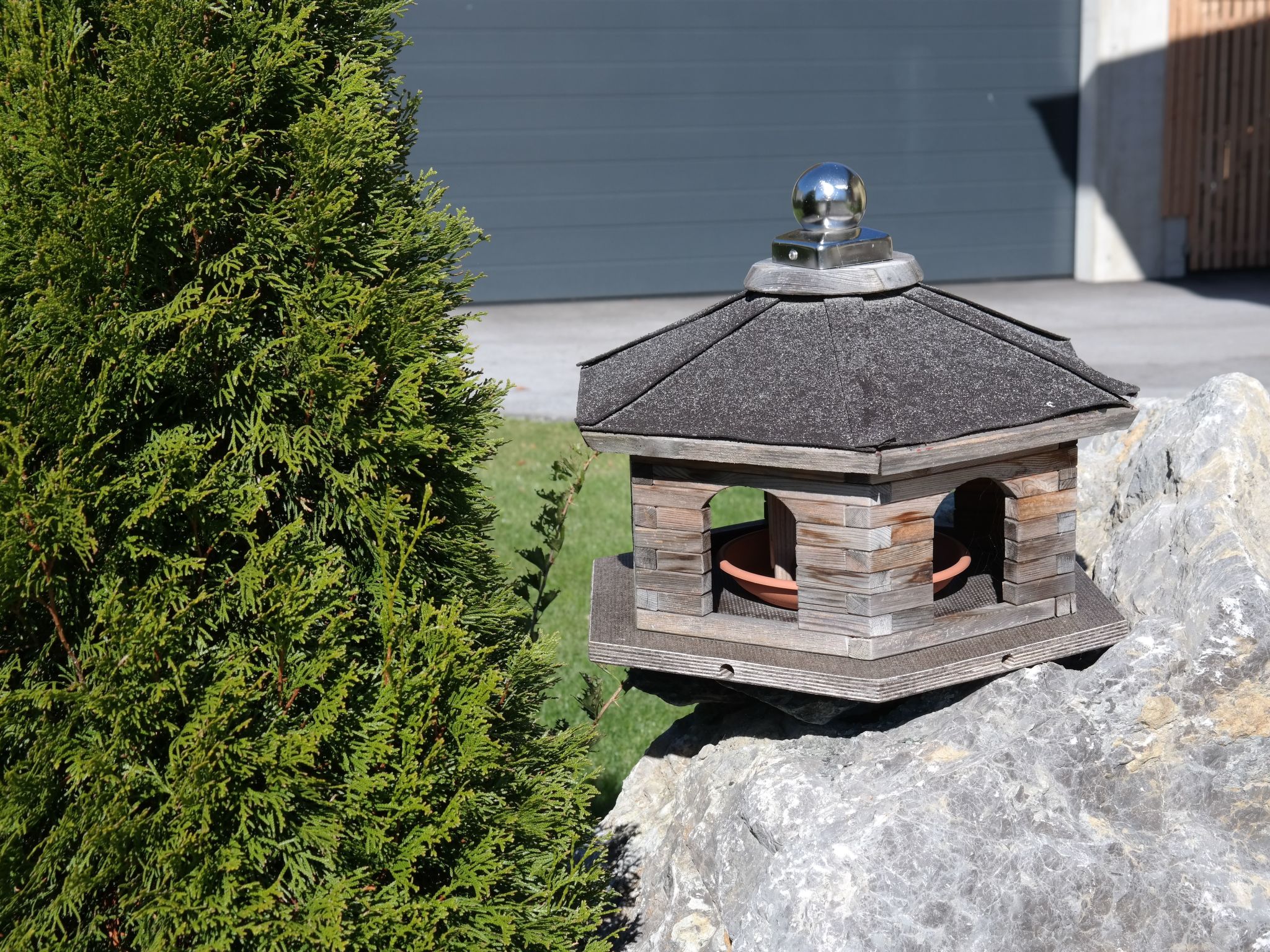 Alpine Lodge-Draußen