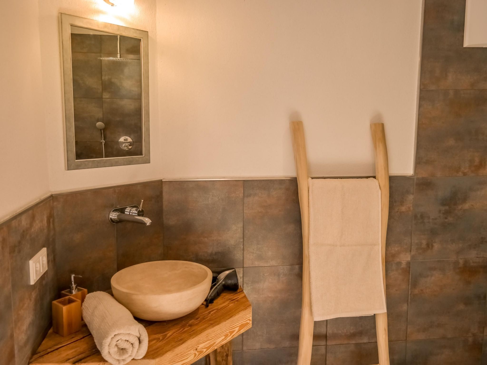 Luxuriöse Ferienwohnung mit Terrasse-Binnen