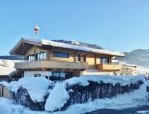Chalet Tannweg: Vrijstaand aan de skipiste in Sankt Johann, 10 personen - thumbnail 1