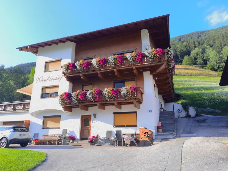 Ruim appartement met open haard in Ötz voor 8 personen in Ötztaler Alpen