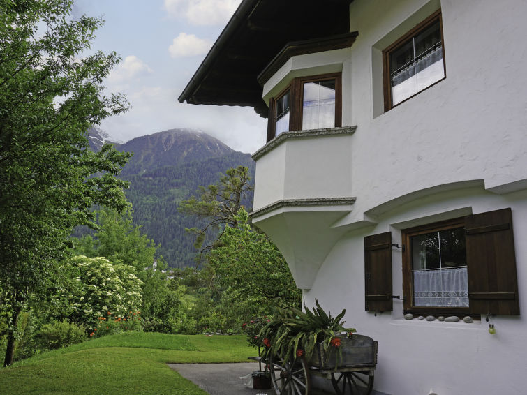 Landhaus Anna Apartment in Oetz