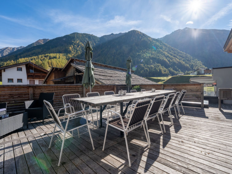Sauna en luxe in Umhausen: Vakantiehuis voor 24 personen aan de piste in Umhausen