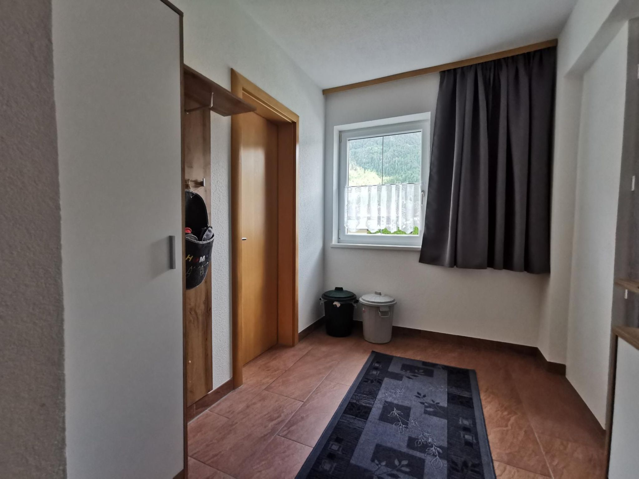 Frischmann Klaudia-Image-tags.info