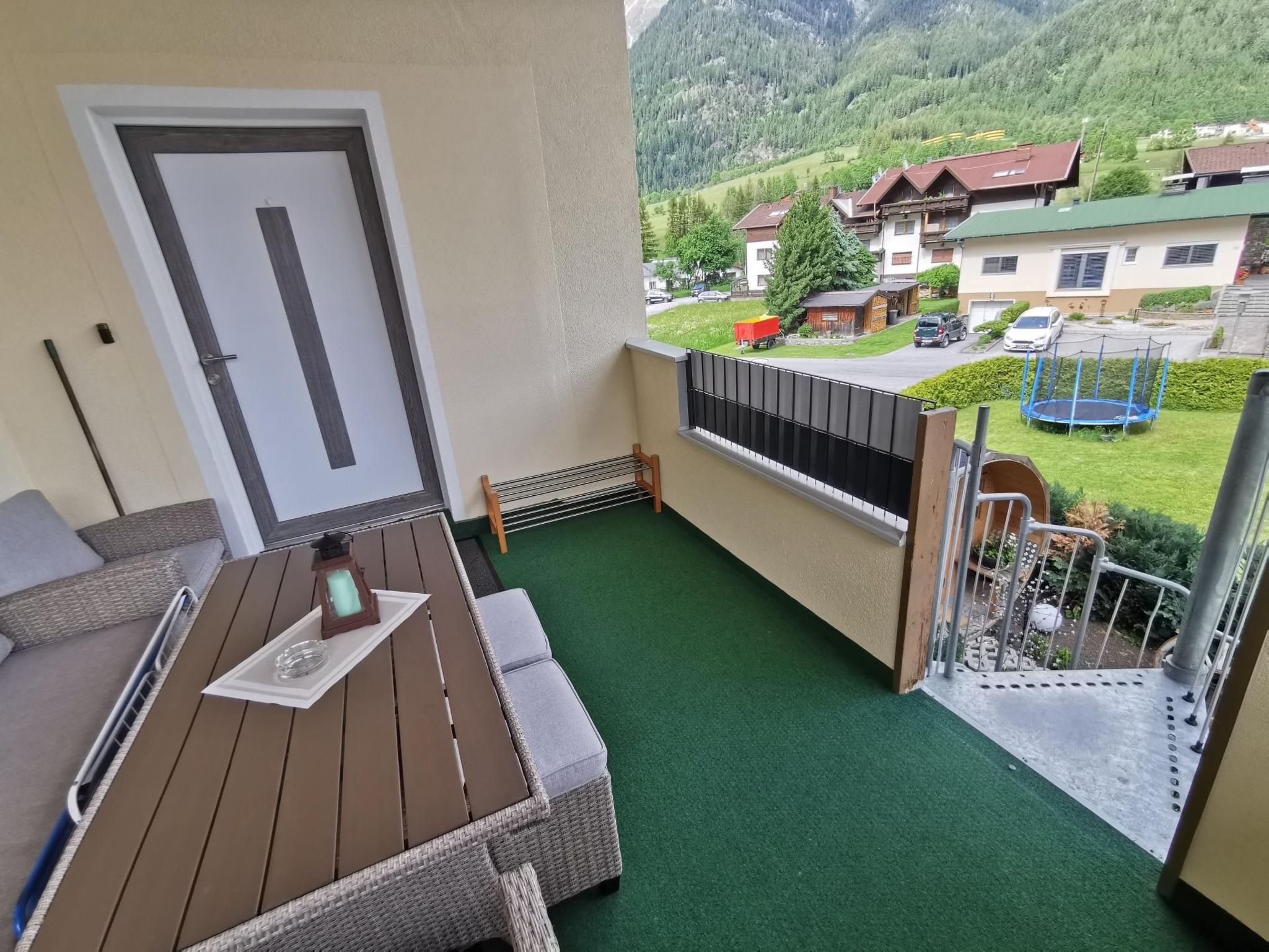 Frischmann Klaudia — Terrace (2 of 44)