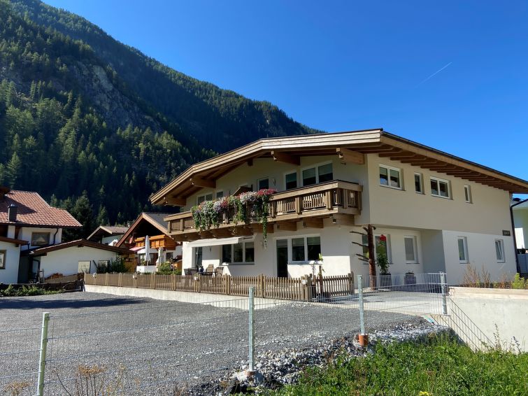 Lili Apartment in Langenfeld